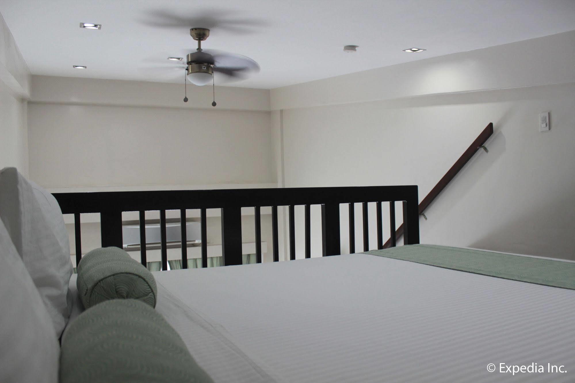 Subic Coco Hotel Olongapo Dış mekan fotoğraf