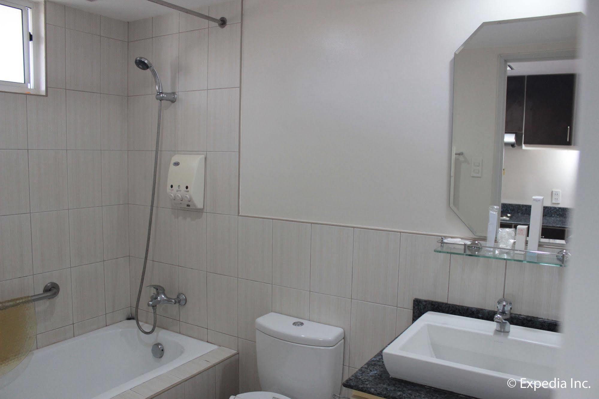 Subic Coco Hotel Olongapo Dış mekan fotoğraf